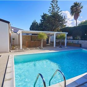3 bedroom villa with pool and sea views near Scopello, sleeps 6